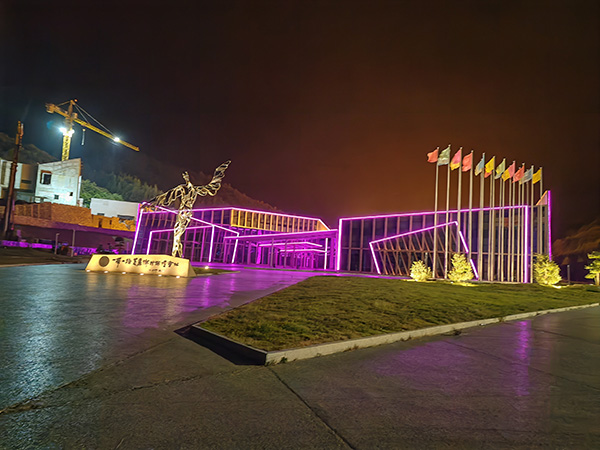 城市亮化是现代城市建设的重要组成部分，它不仅可以美化城市的夜景，还能提升城市的整体形象。随着科技的不断进步，城市亮化也得到了更多的关注和创新。本文将介绍一些关于城市亮化的创意和技术，帮助读者了解互助城市亮化的重要性以及如何进行互助城市亮化的规划和实施。